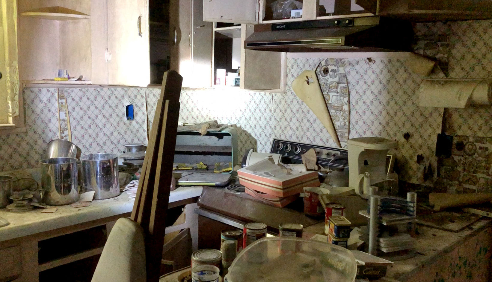 kitchen-toned.jpg